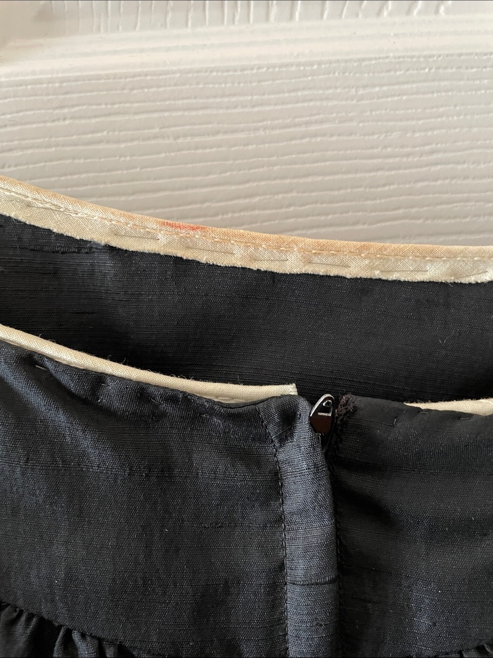 Vintage 60s Raw Silk Handmade Black Sleeveless Sheath Midi Dress Size 8 - Picture 10 of 10
